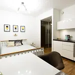 Modern & Cozy Place In The Very Heart Of تالين