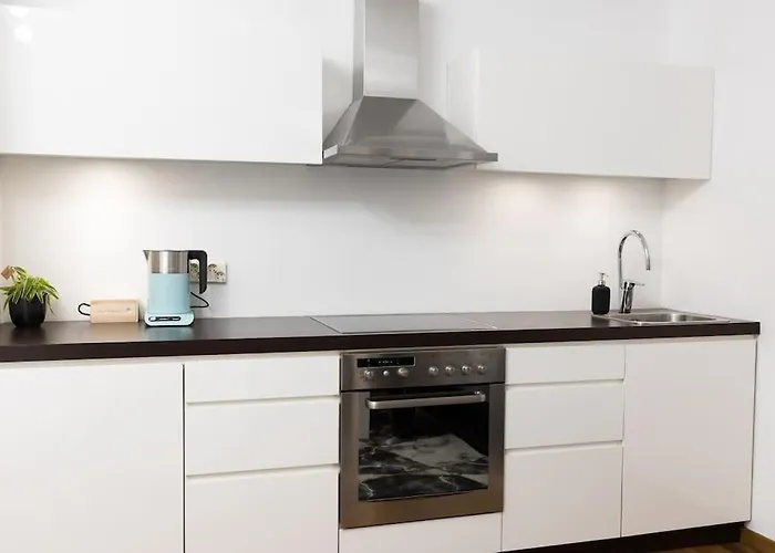 Modern & Cozy Place In The Very Heart Of