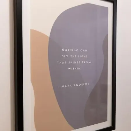 아파트 Modern & Cozy Place In The Very Heart Of